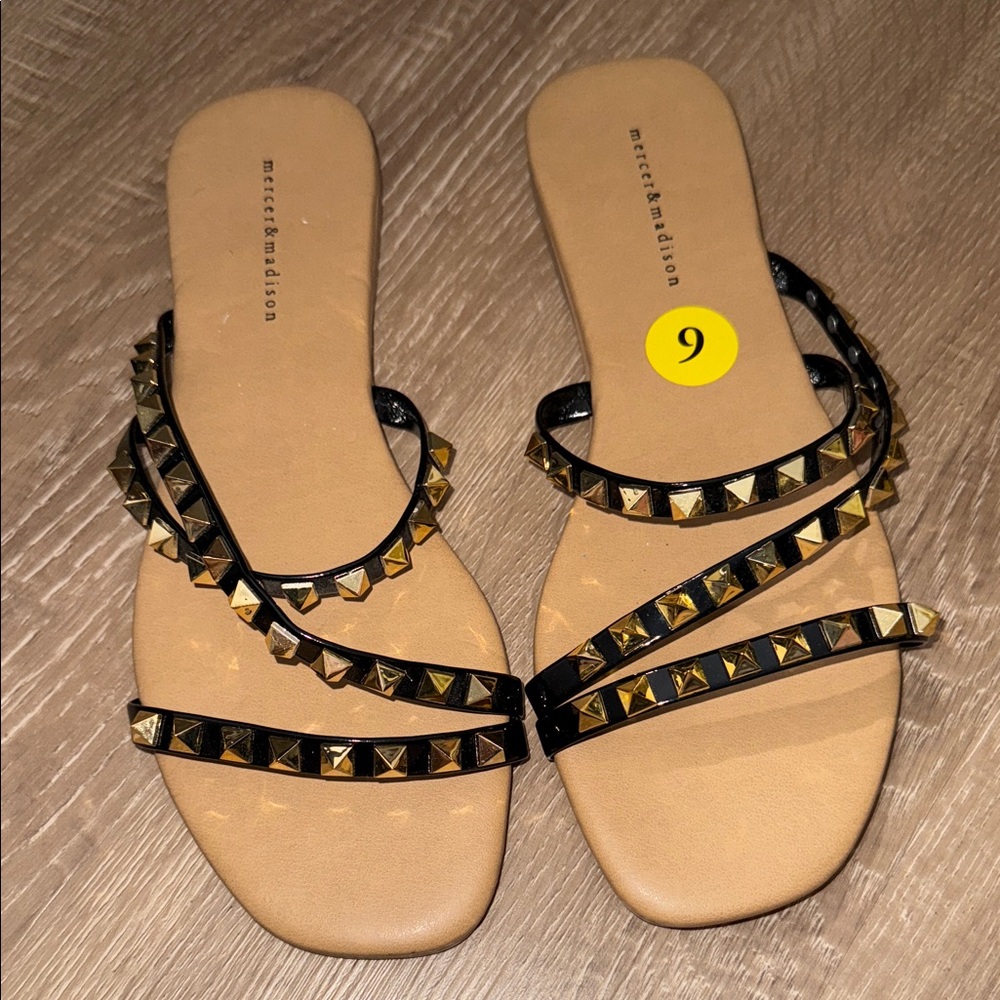 Women’s sandals